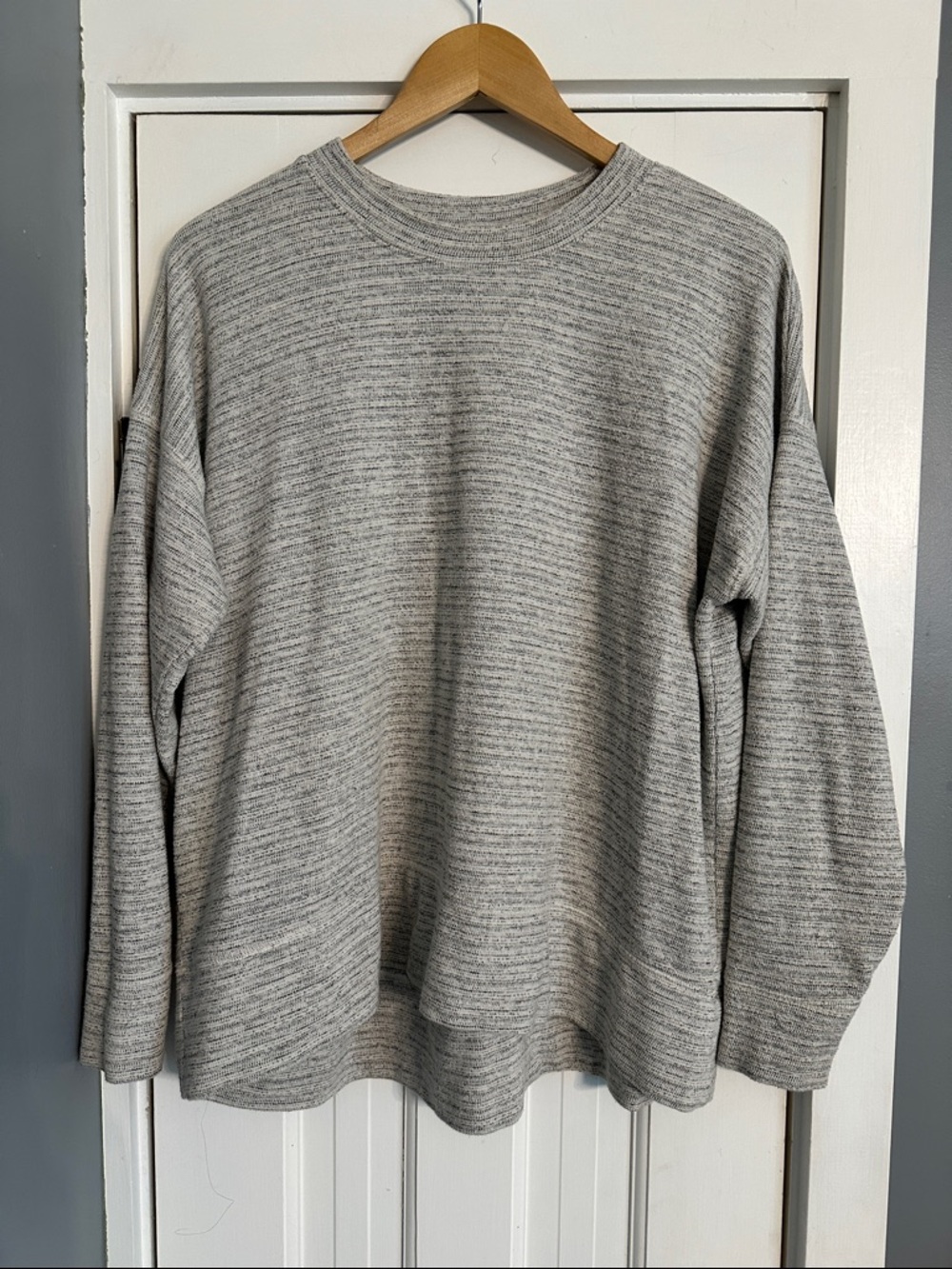 Aerie Light Gray Marled Ribbed Crewneck Pullover Sweater Size M Loungewear EUC